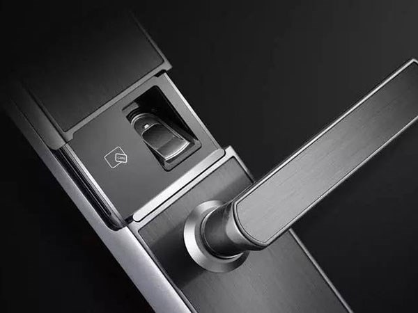 揭陽開鎖電話(配汽車鑰匙)